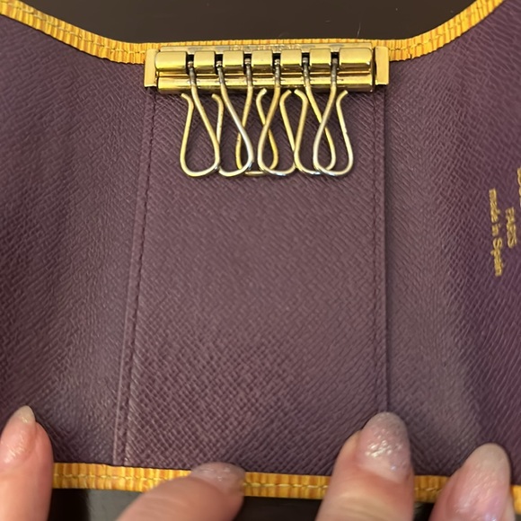 GUC! Louis Vuitton 6 ring purple and yellow key ring holder. Authentic!! - Picture 6 of 7